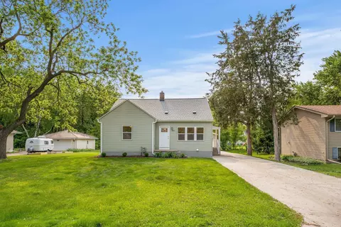 1001 Glendon St N, Maplewood, MN 55119