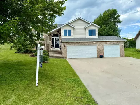 328 NW 10th St NW, Byron, MN 55920