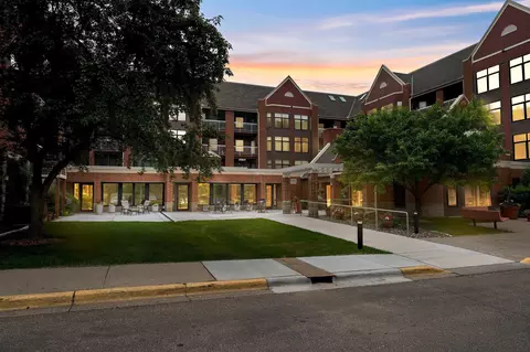 500 County Road B W #216, Roseville, MN 55113