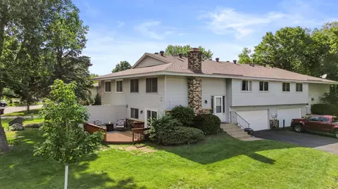 1679 Hickory Hill Dr, Eagan, MN 55122