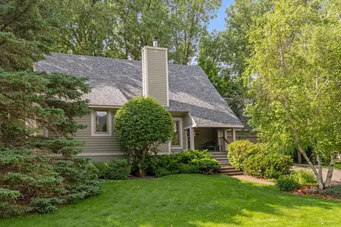 15795 Quebec Cir, Eden Prairie, MN 55346