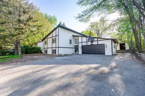 1672 Long Lake Rd, New Brighton, MN 55112