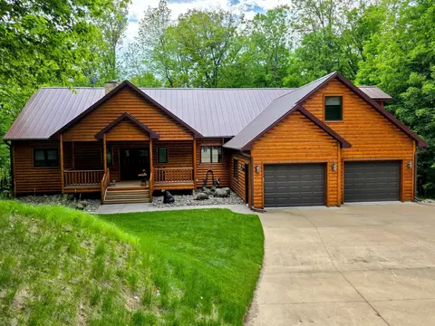 163 27 14 26 78 Ave, Cumberland, WI 54829