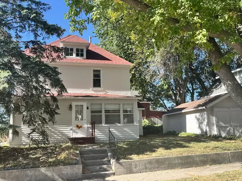326 E Vine St, Mankato, MN 56001