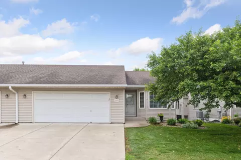 1040 Primrose Ln, Waconia, MN 55387