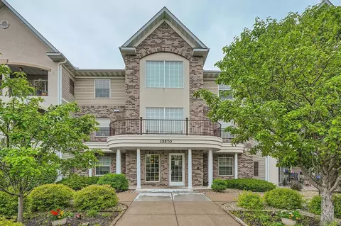 15570 Linnet St NW #2-301, Andover, MN 55304