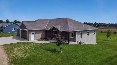 39847 447th St, Sauk Centre, MN 56378