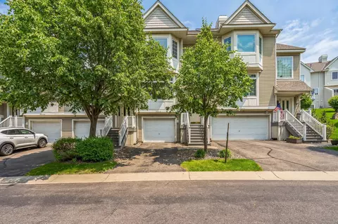 8812 Brunswick Path, Inver Grove Heights, MN 55076