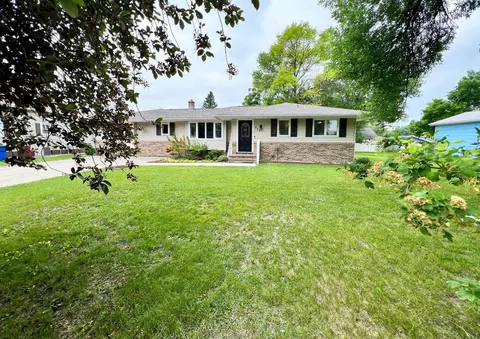 211 5th St NE, Barnesville, MN 56514