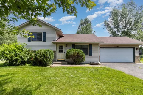 29645 Broadway St, Lindstrom, MN 55045