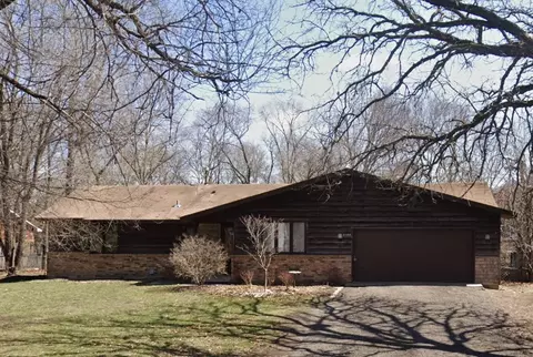 8455 Red Oak Dr, Mounds View, MN 55112