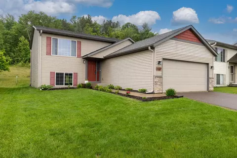 1864 Morning Glory Dr, River Falls, WI 54022