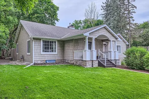 5112 Willow Ln, Minnetonka, MN 55345