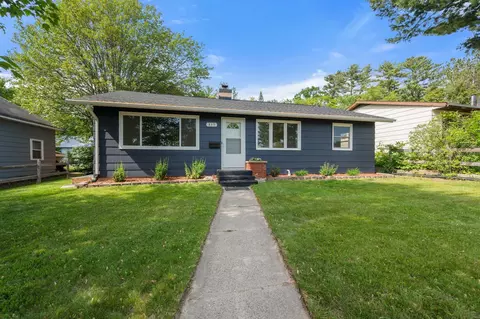 315 NE 8th St, Grand Rapids, MN 55744