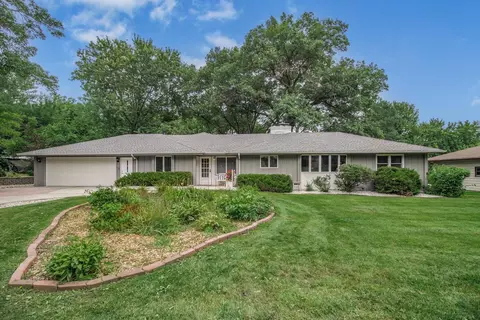 2426 Gilbert Ln, South Saint Paul, MN 55075