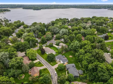 View/Area - 3920 Linden Cir, Excelsior, MN 55331 photo 1 of 4