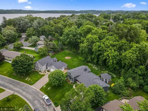 View/Area - 3920 Linden Cir, Excelsior, MN 55331 photo 4 of 4