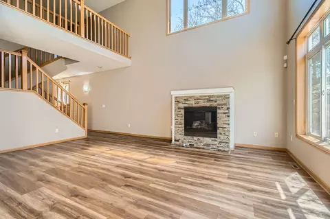 Living - 604 Crane Creek Ln, Eagan, MN 55121 photo 4 of 9