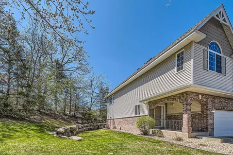 Exterior - 604 Crane Creek Ln, Eagan, MN 55121 photo 3 of 5