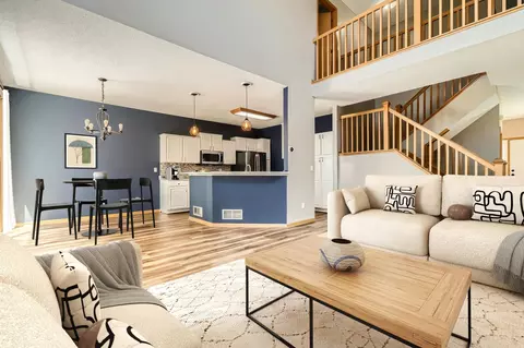 Living - 604 Crane Creek Ln, Eagan, MN 55121 photo 3 of 9