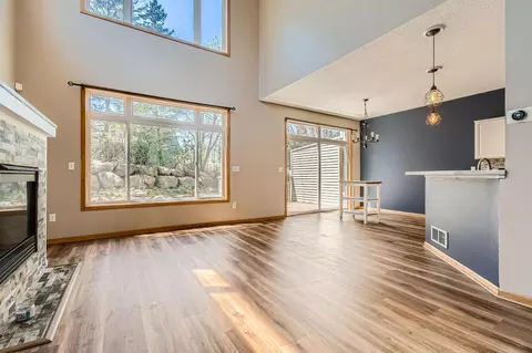 Living - 604 Crane Creek Ln, Eagan, MN 55121 photo 5 of 9