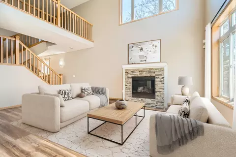 Living - 604 Crane Creek Ln, Eagan, MN 55121 photo 2 of 9