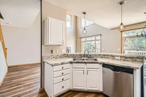 Kitchen - 604 Crane Creek Ln, Eagan, MN 55121 photo 3 of 4