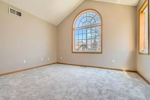Bedroom - 604 Crane Creek Ln, Eagan, MN 55121 photo 5 of 7