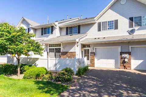 2666 Mallard Dr, Woodbury, MN 55125