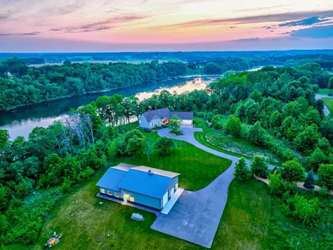 1994 80th St, Somerset, WI 54025