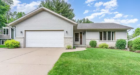 739 Hallstrom Dr, Red Wing, MN 55066