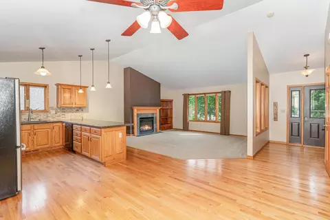 739 Hallstrom Dr, Red Wing, MN 55066 photo 8