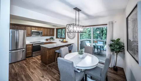 1800 Comstock Ln N, Plymouth, MN 55447