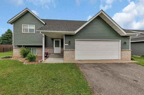 1285 Stone Ridge Rd, Sauk Rapids, MN 56379