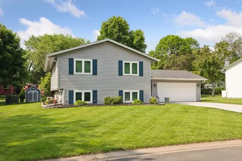 10945 99th Pl N, Maple Grove, MN 55369