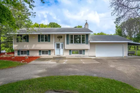 8165 240th St W, Lakeville, MN 55044