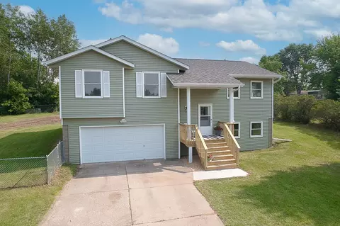 9315 Watab Dr, Saint Joseph, MN 56374