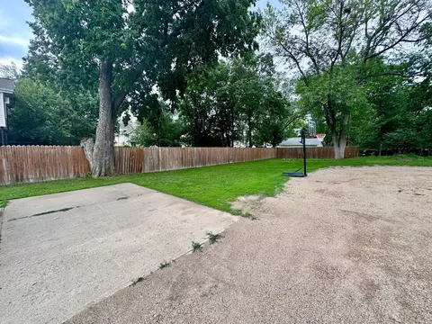 506 W Marshall St, Marshall, MN 56258 photo 25