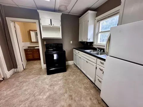 506 W Marshall St, Marshall, MN 56258 photo 17