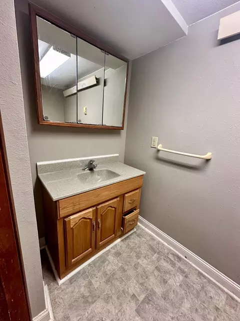 506 W Marshall St, Marshall, MN 56258 photo 22