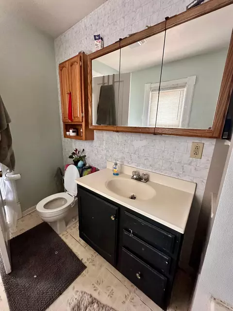 506 W Marshall St, Marshall, MN 56258 photo 5