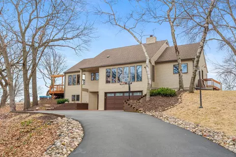 8440 Delaney Ct, Inver Grove Heights, MN 55076