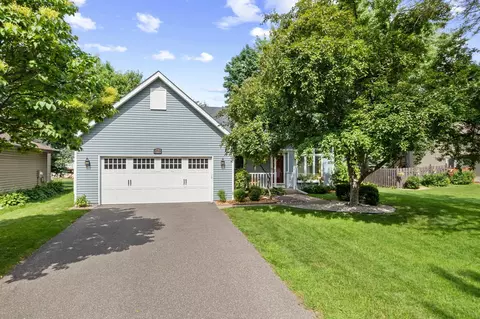 4961 Georgia Ln, White Bear Lake, MN 55110