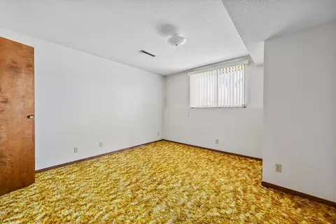 Bedroom - 635 5th St, Windom, MN 56101 photo 3 of 4