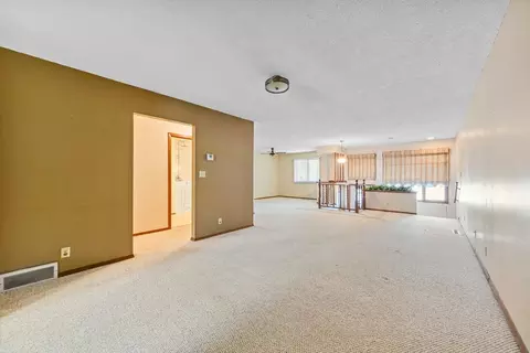 Living - 635 5th St, Windom, MN 56101 photo 6 of 9