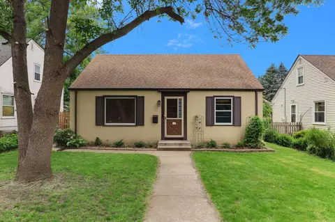 42 Harrison Ave S, Hopkins, MN 55343