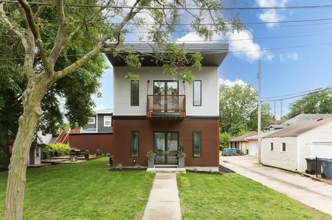 52 18th Ave NE, Minneapolis, MN 55418