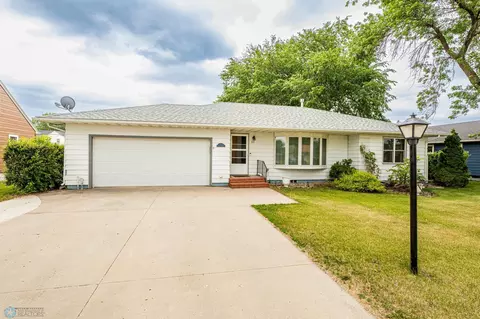 119 7th Ave SE, Mayville, ND 58257