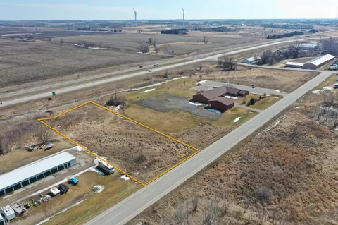 L3b2 18th Street Ne, Willmar, MN 56201