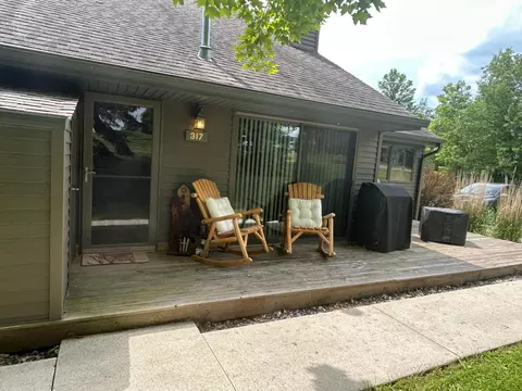 317 Quadna Mountain Rd, Hill City, MN 55748